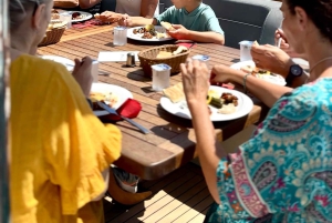 Istanbul: Bosphorus Strait and Black Sea Lunch Cruise