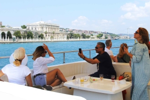 Istanbul: Bosphorus Strait and Black Sea Lunch Cruise