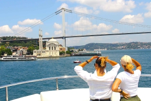 Istanbul: Bosphorus Strait and Black Sea Lunch Cruise