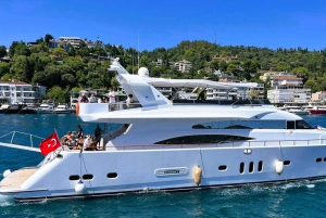 Istanbul: Bosphorus Strait and Black Sea Lunch Cruise