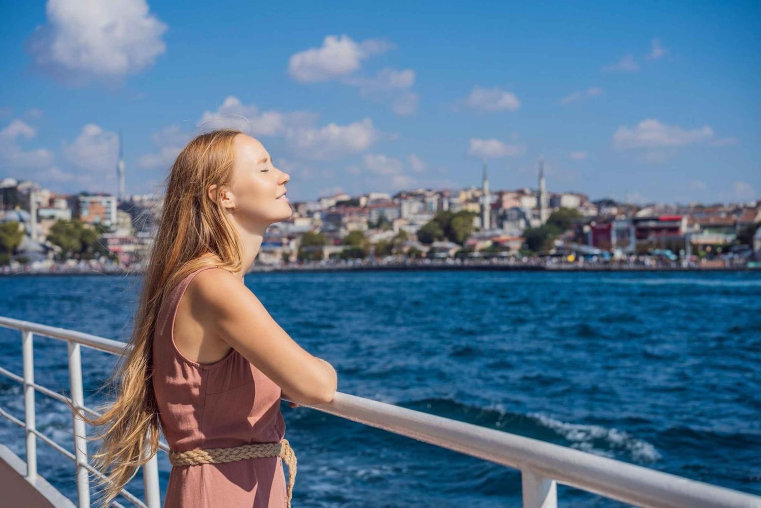 Istanbul: Bosphorus Strait Sightseeing Cruise & Audio Guide