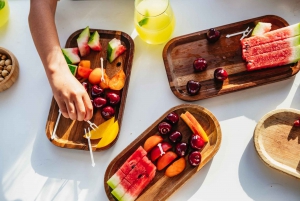 Istanbul: Bosphorus Sunset Cruise on a Luxurious Yacht