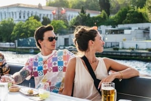 Istanbul: Bosphorus Sunset Cruise on a Luxurious Yacht