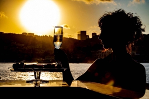 Istanbul: Bosphorus Sunset Cruise with Drinks & Snack