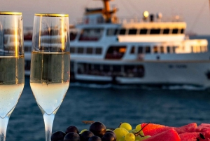 Istanbul: Bosphorus Sunset Cruise with Drinks & Snack