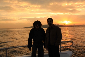 Istanbul: Bosphorus Sunset or Night Yacht Cruise & Transfers
