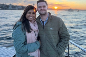 Istanbul: Bosphorus Sunset or Night Yacht Cruise & Transfers