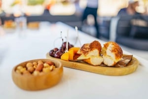 Istanbul: Bosphorus Yacht Cruise with Stopover on Asian Side