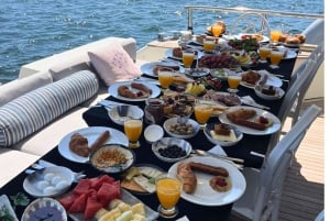 Istanbul: Morning Bosphorus Yacht Cruise w/Turkish Breakfast