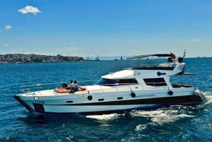 Istanbul: Morning Bosphorus Yacht Cruise w/Turkish Breakfast
