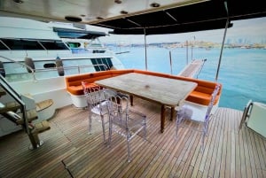 Istanbul: Morning Bosphorus Yacht Cruise w/Turkish Breakfast