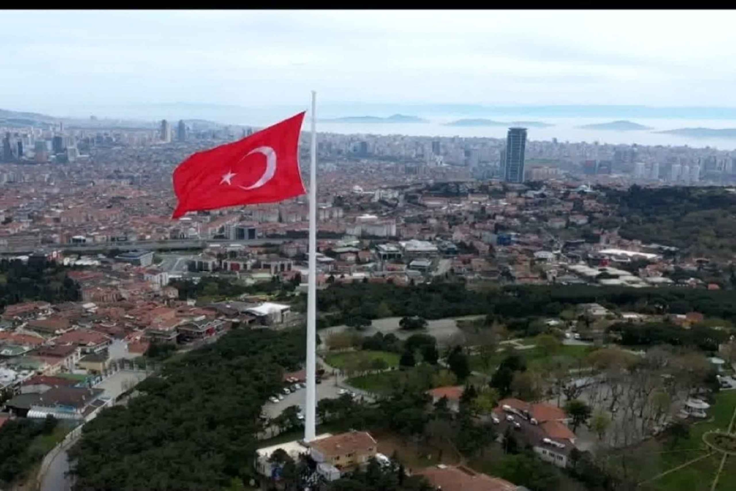 Istanbul: City Hightlights Bus Tour and Bosphorus Cruise