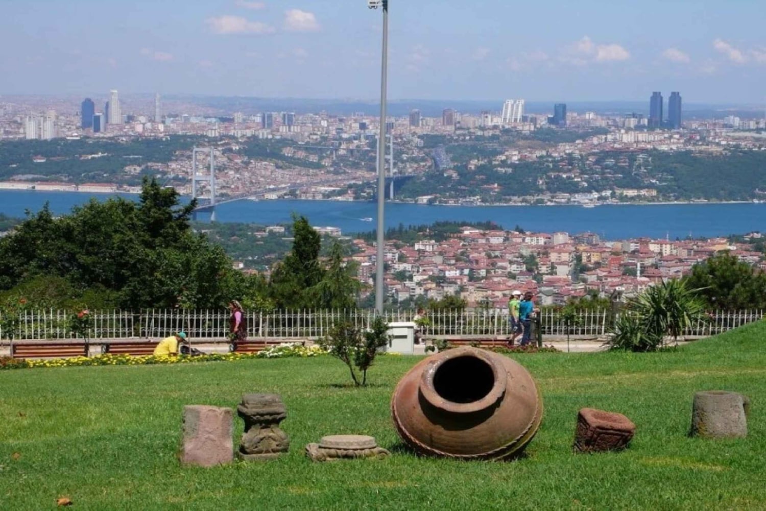 Istanbul: City Hightlights Bus Tour and Bosphorus Cruise