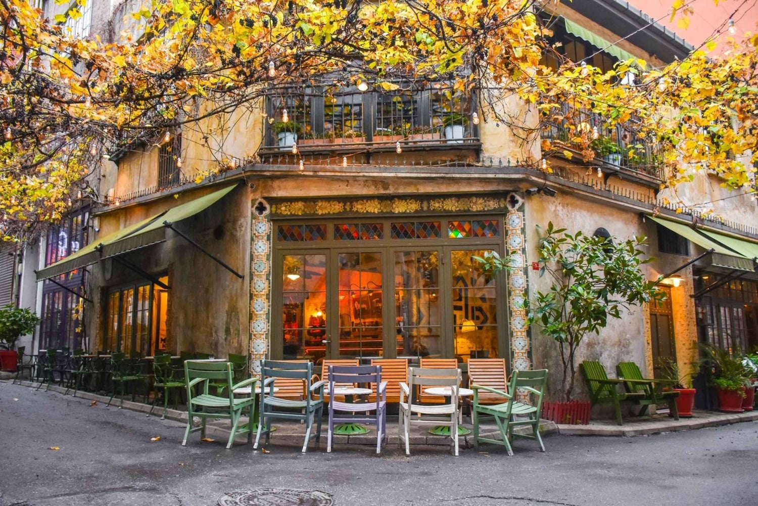 Istanbul: Colorful Fener & Balat Walking Tour w/Expert Guide