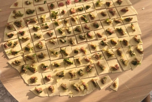 Istanbul: Traditional Cooking Class with a Local Mom