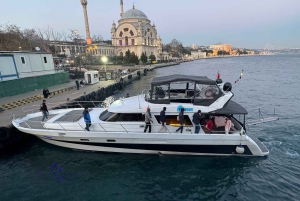 Istanbul: Daytime Bosphorus Yacht Cruise with Fruit & Snacks