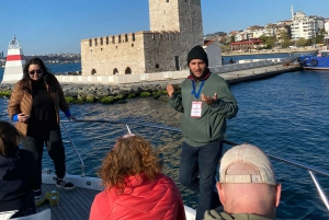Istanbul: Daytime Bosphorus Yacht Cruise with Fruit & Snacks