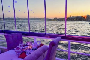 Istanbul: Daytime or Sunset Sightseeing Cruise & Audio Guide