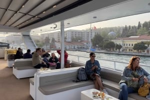 Istanbul: Daytime or Sunset Sightseeing Cruise & Audio Guide