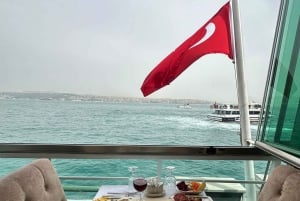 Istanbul: Daytime or Sunset Sightseeing Cruise & Audio Guide