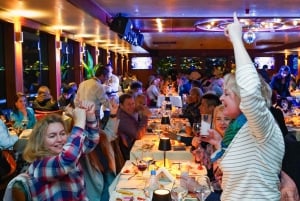 Istanbul: Dinner Cruise and Entertainment with Private Table