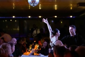 Istanbul: Dinner Cruise and Entertainment with Private Table