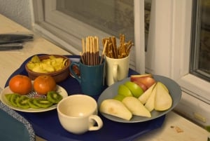 Istanbul: Do Street Art with Local Artists at Home Garden