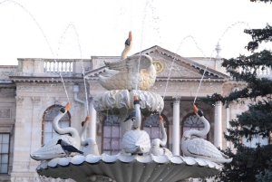 Istanbul: Dolmabahçe Palace and Uskudar Guided Tour