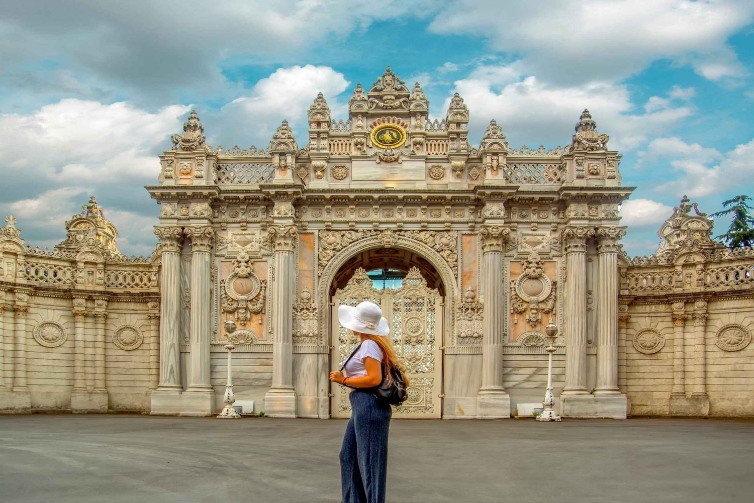 Istanbul: Dolmabahce Palace, Chora Church & Balat Tour