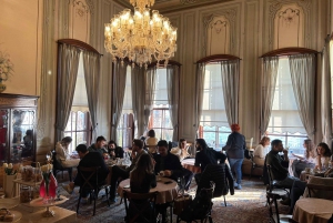 Istanbul: Dolmabahce Palace and Harem Fast-Track & Audio