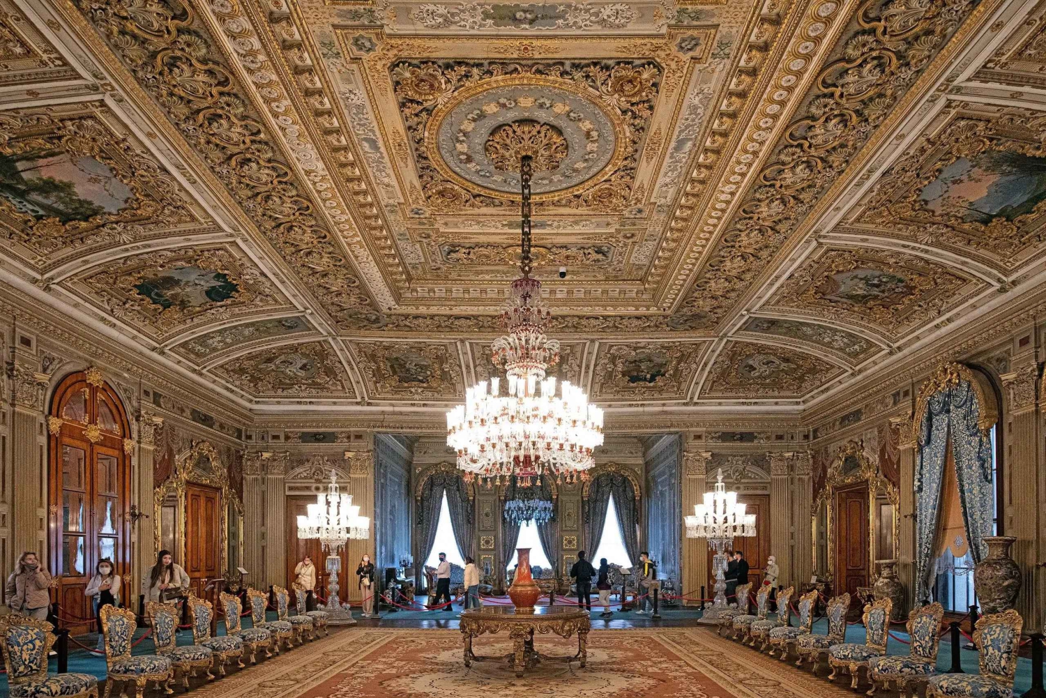 Istanbul: Dolmabahce Palace Guided Tour