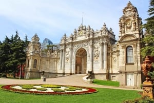 Istanbul: Dolmabahce Palace Guided Tour