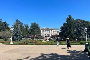 Istanbul: Dolmabahce Palace Guided Tour