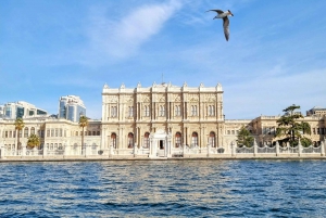 Istanbul: Dolmabahçe Palace Tour and Sunset Yacht Cruise