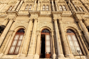 Istanbul: Dolmabahçe Palace Tour and Sunset Yacht Cruise