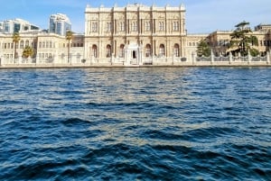 Istanbul: Dolmabahçe Palace Tour and Sunset Yacht Cruise