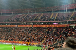 Istanbul: Enjoy a football match day experience with Local