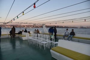 Istanbul: Explore Bosphorous on a Sunset Boat Cruise