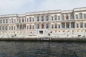 Istanbul: Explore Bosphorous on a Sunset Boat Cruise