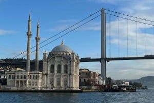 Istanbul: Explore Bosphorous on a Sunset Boat Cruise