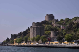 Istanbul: Explore Bosphorous on a Sunset Boat Cruise