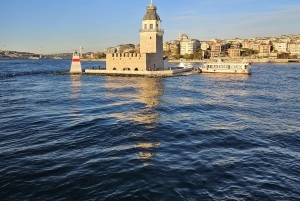 Istanbul: Explore Bosphorous on a Sunset Boat Cruise