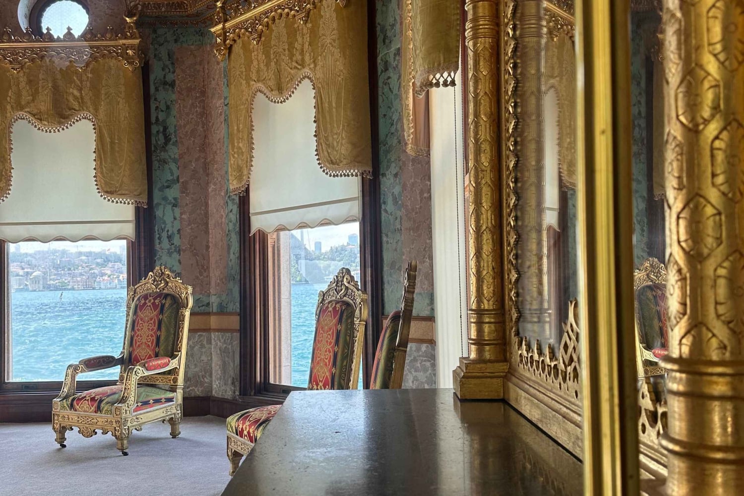 Istanbul: Explore Europe and Asia by Guided Bus and Boat