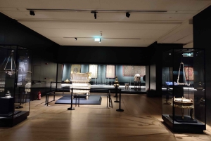 Istanbul: Explore Europe and Asia by Guided Bus and Boat