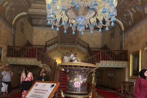 Istanbul: Explore Europe and Asia by Guided Bus and Boat