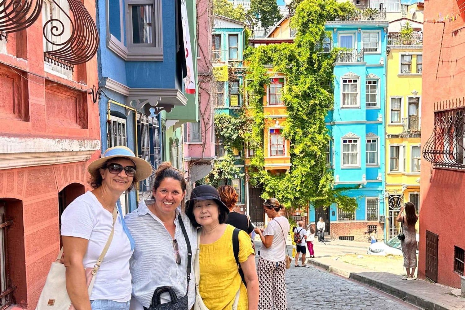 Istanbul: Fener & Balat Guided Tour through Colored Streets