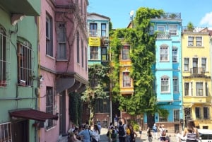 Istanbul: Fener & Balat Guided Tour through Colored Streets