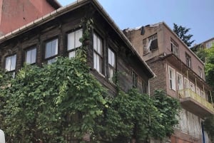 Istanbul: Fener, Balat, Old Greek and Jewish Quarter Tour