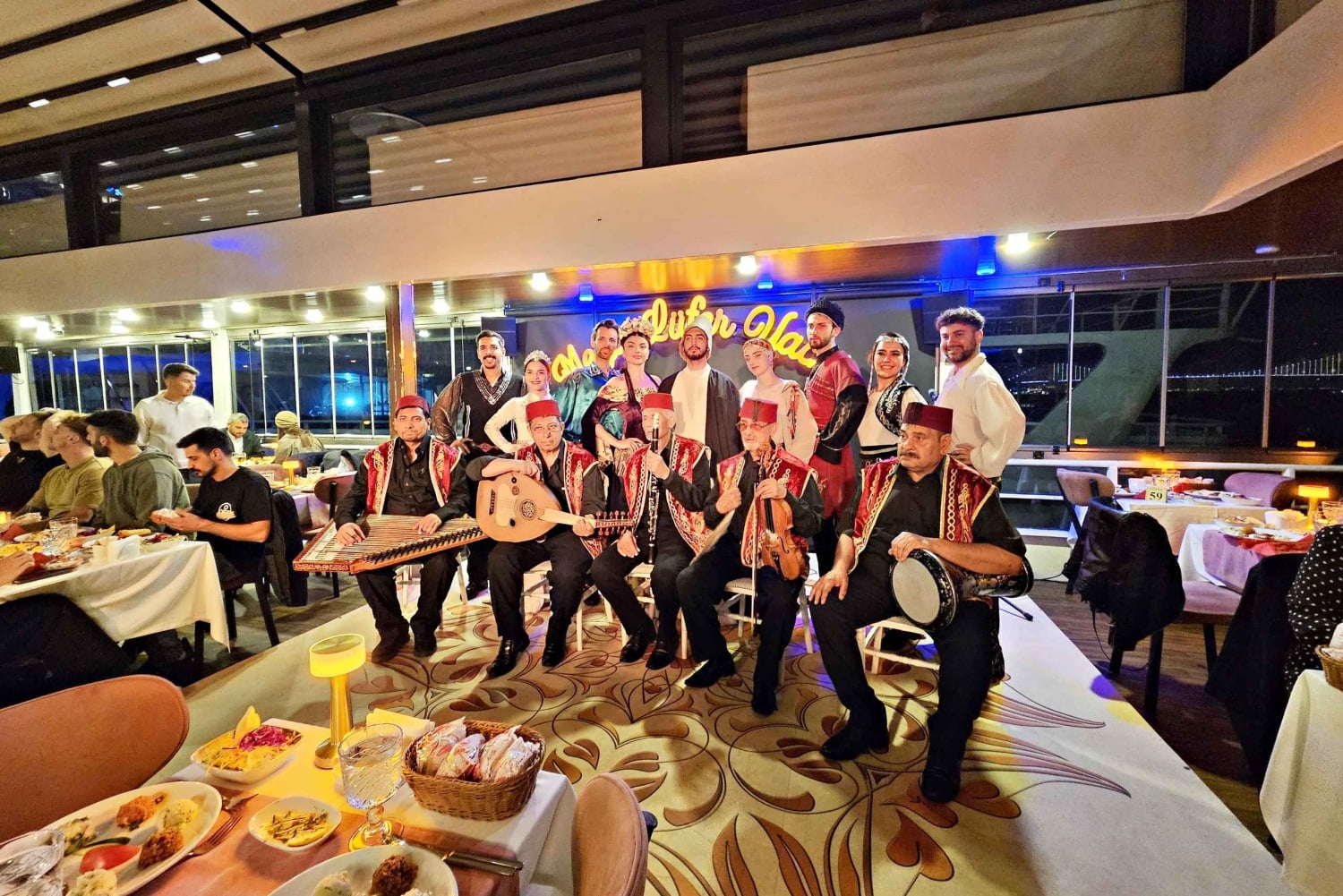 Istanbul: Golden Horn & Bosphorus Dinner and Show