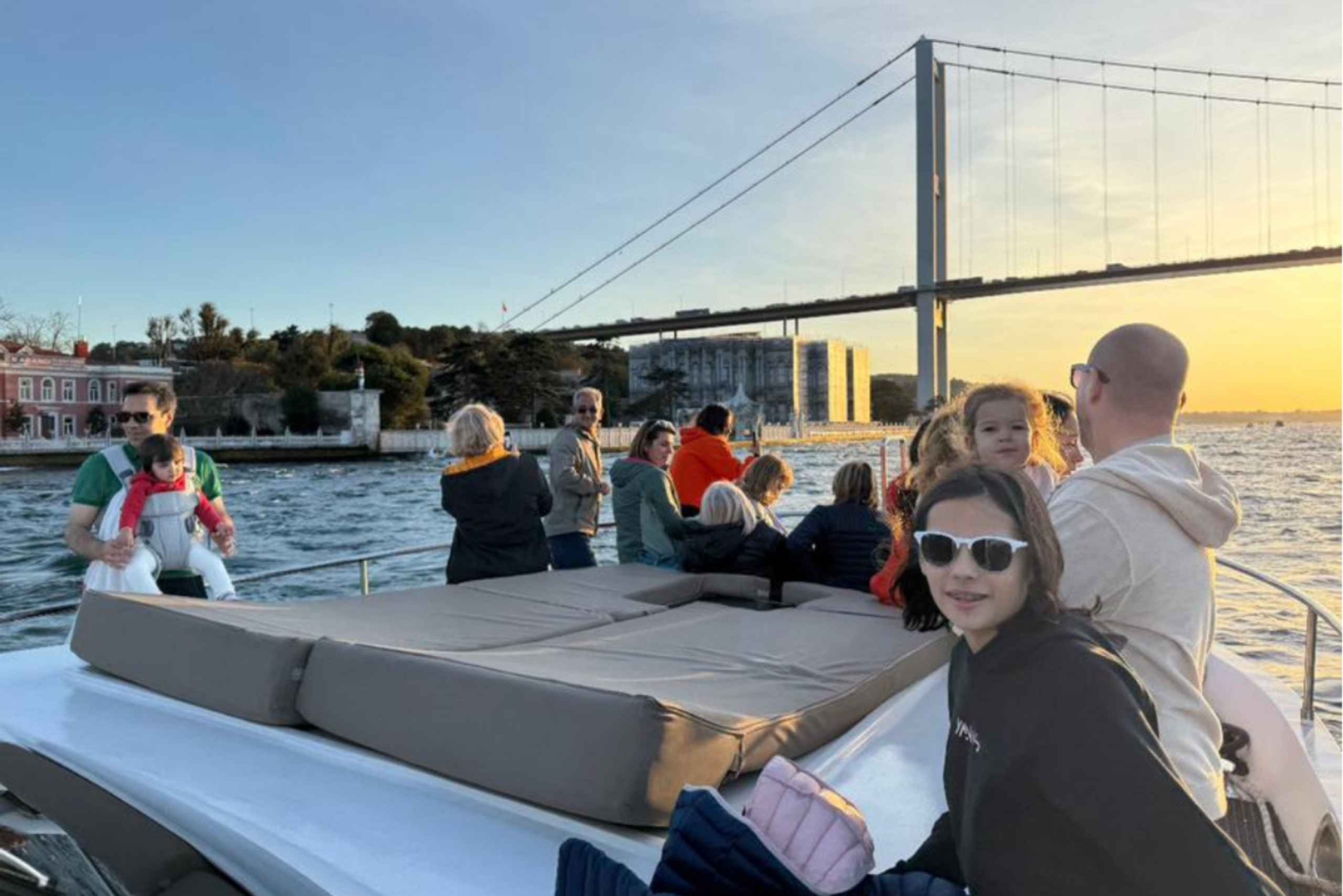 Istanbul:Golden Horn&Bosphorus Sunset Cruise on Luxury Yacht
